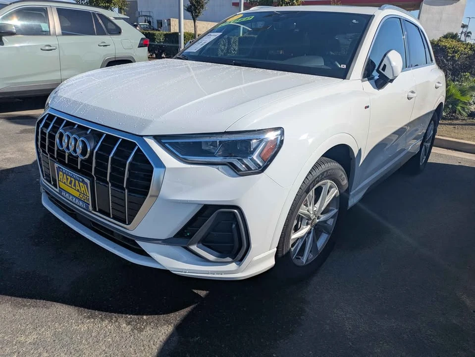 2023 Audi F3 Q3 - Image 2 of 4