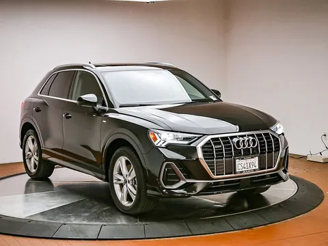 2023 Audi Q3 Premium