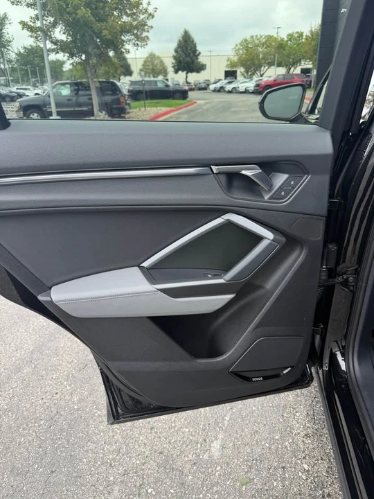 2023 Audi F3 Q3 - Image 8 of 17