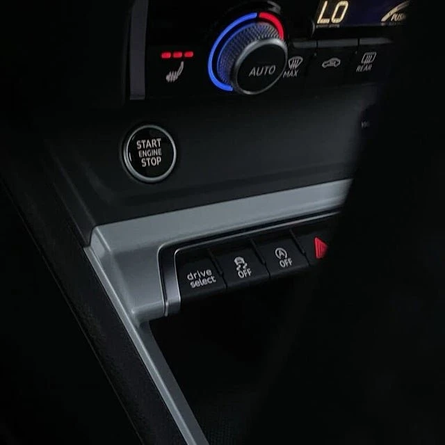 2023 Audi F3 Q3 - Image 10 of 17