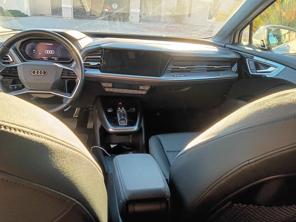 2023 Audi Q4 e-tron - Image 9 of 13