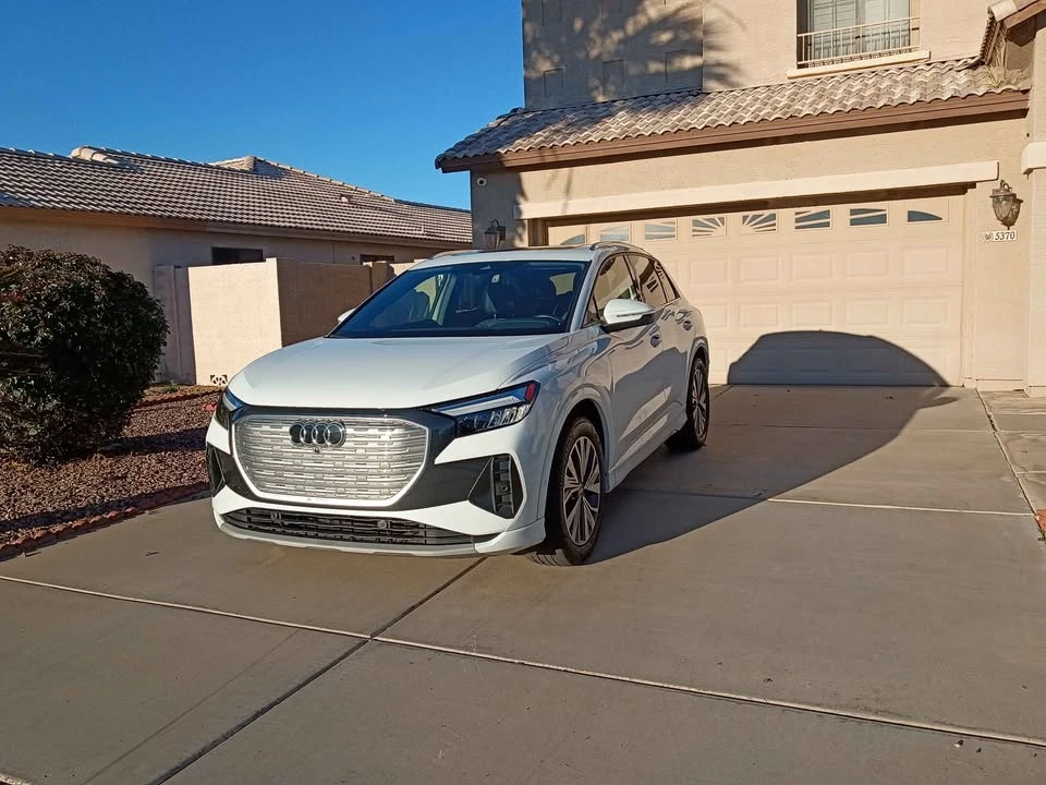 2023 Audi Q4 e-tron - Image 4 of 13