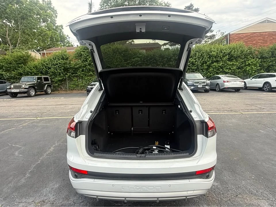 2023 Audi Q4 e-tron - Image 8 of 20