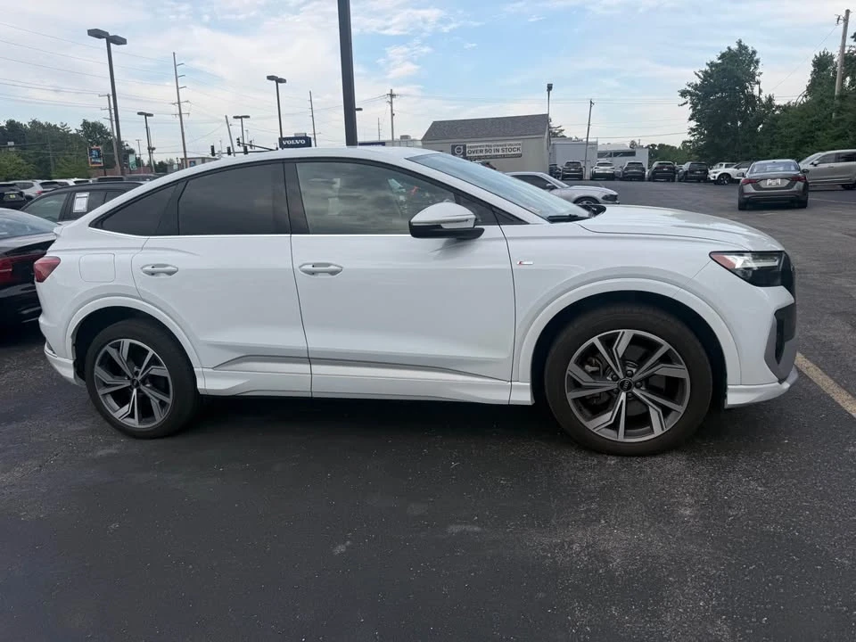 2023 Audi Q4 e-tron - Image 6 of 20