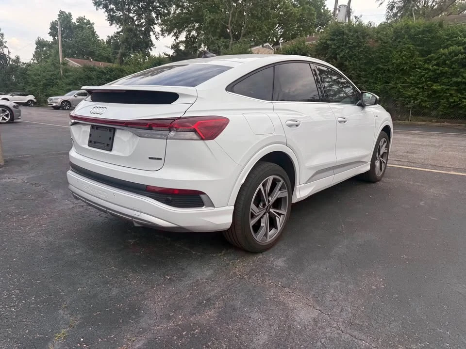 2023 Audi Q4 e-tron - Image 11 of 20