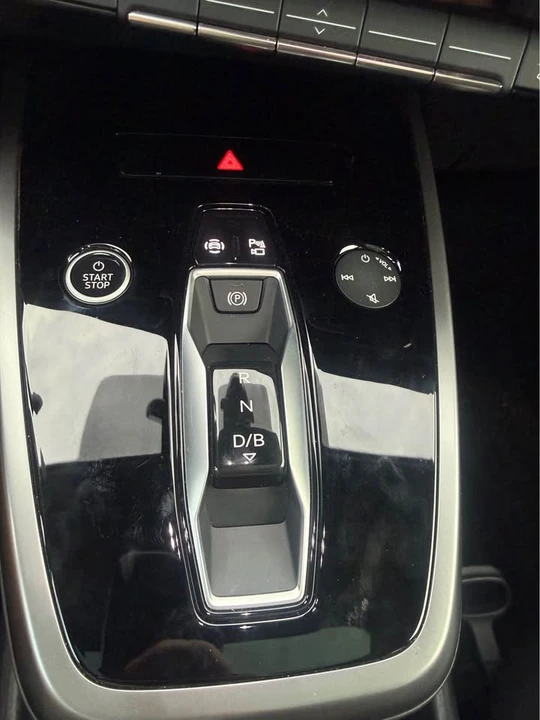 2023 Audi Q4 e-tron - Image 16 of 20