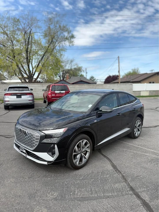 2023 Audi Q4 e-tron - Image 2 of 12