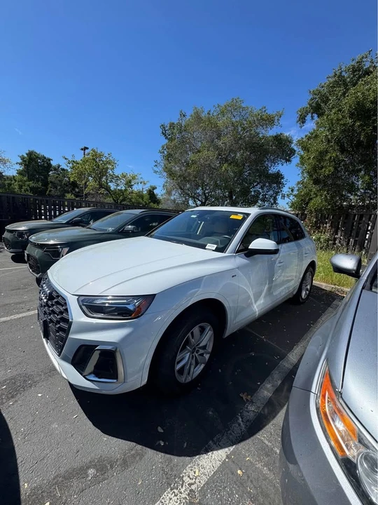 2023 Audi FY Q5 - Image 2 of 5