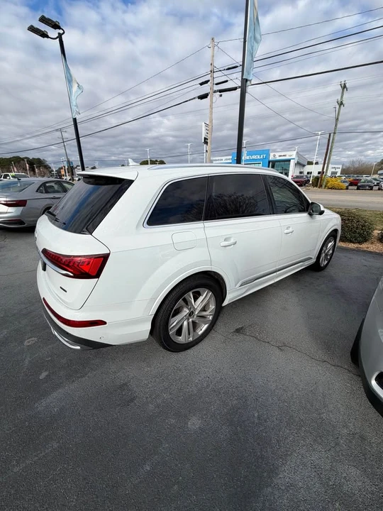 2023 Audi 4M Q7 - Image 2 of 16