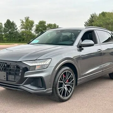 2023 Audi Q8 Premium Plus