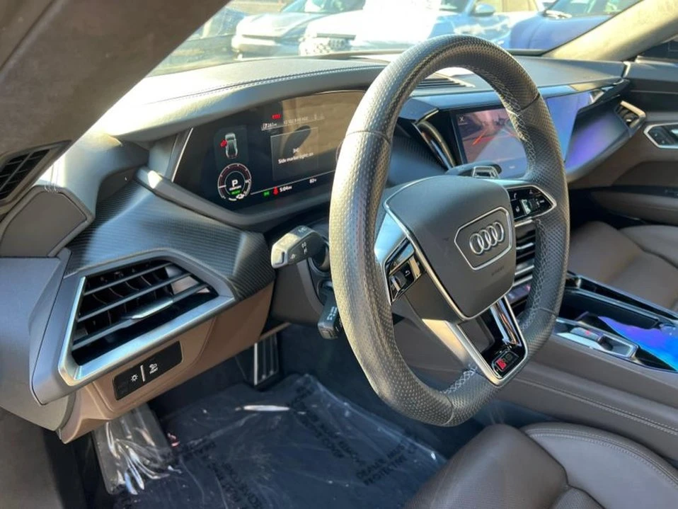 2023 Audi e-tron GT - Image 11 of 20
