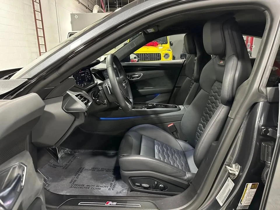 2023 Audi e-tron GT - Image 13 of 19