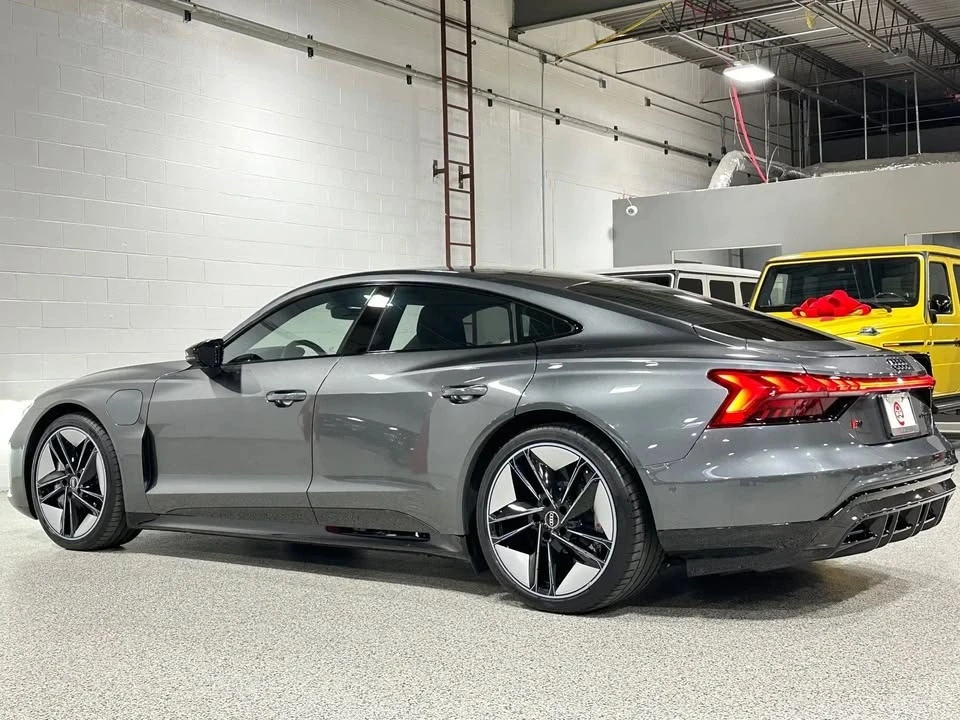 2023 Audi e-tron GT - Image 7 of 19