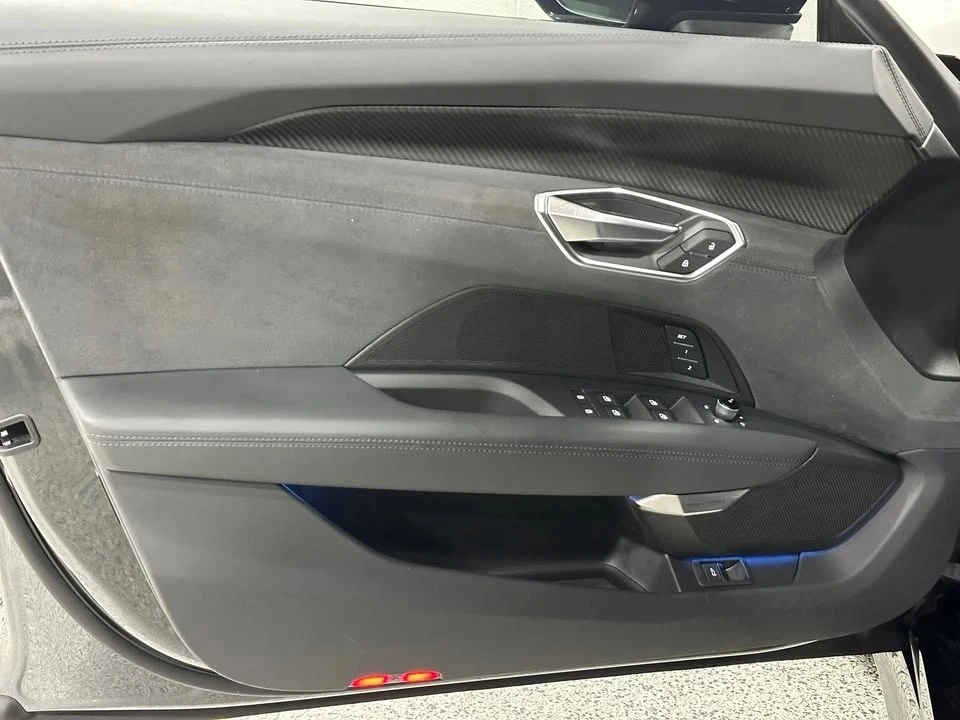 2023 Audi e-tron GT - Image 10 of 19