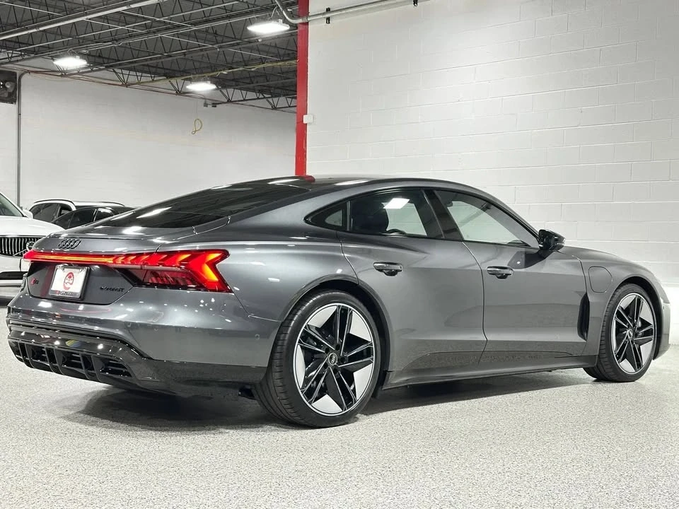 2023 Audi e-tron GT - Image 5 of 19