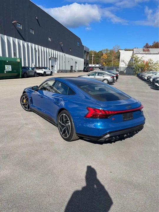 2023 Audi e-tron GT - Image 6 of 12