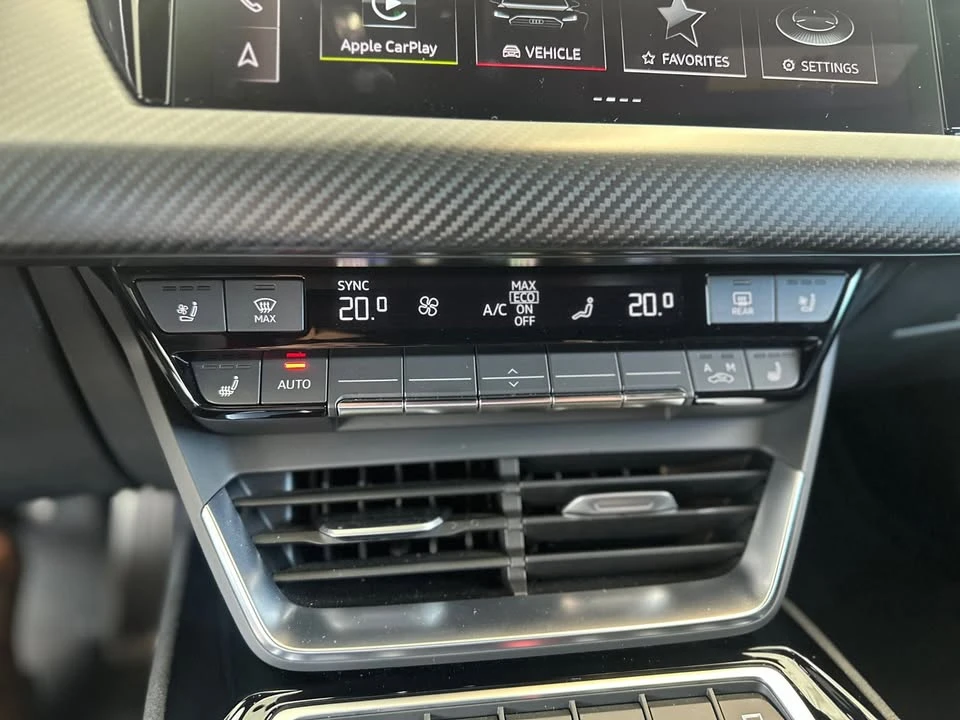 2023 Audi e-tron GT - Image 12 of 14