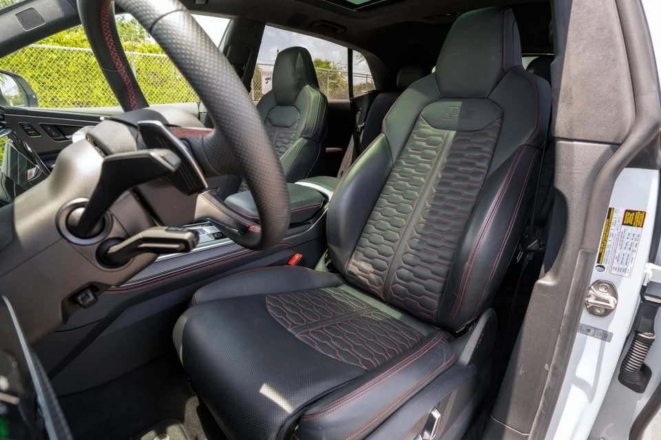 2023 Audi RS Q8 - Image 3 of 6