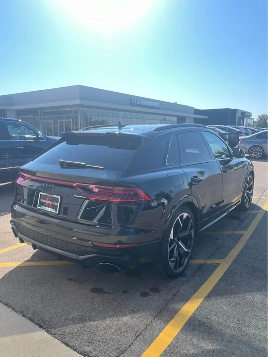 2023 Audi RS Q8 - Image 3 of 10