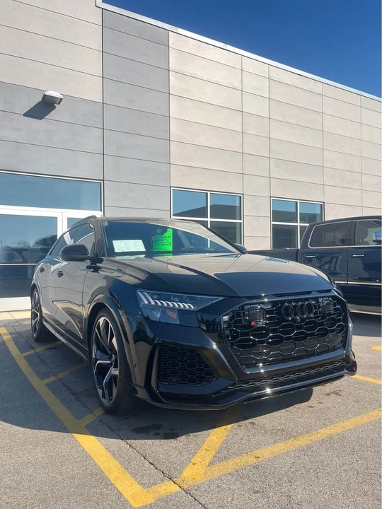 2023 Audi RS Q8 - Image 4 of 10