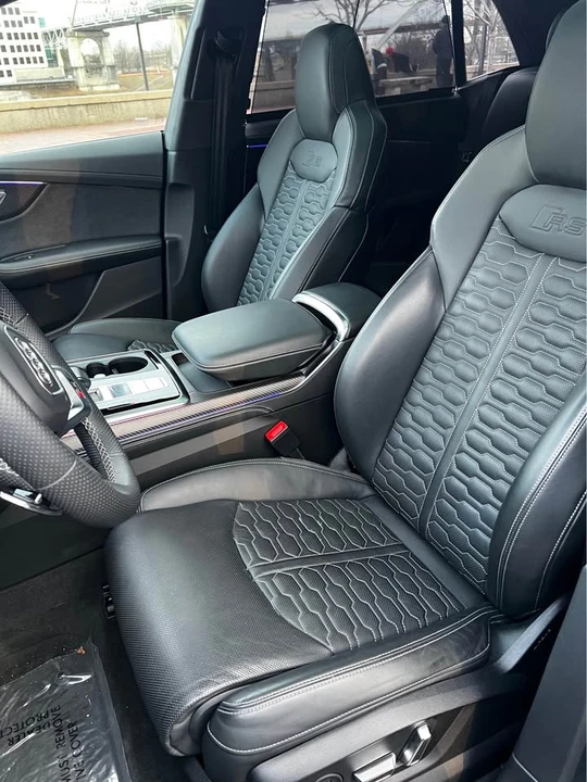 2023 Audi RS Q8 - Image 7 of 10