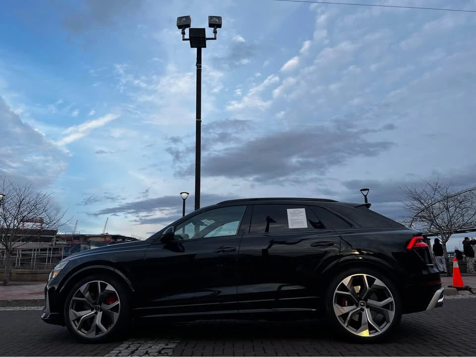 2023 Audi RS Q8 - Image 4 of 10