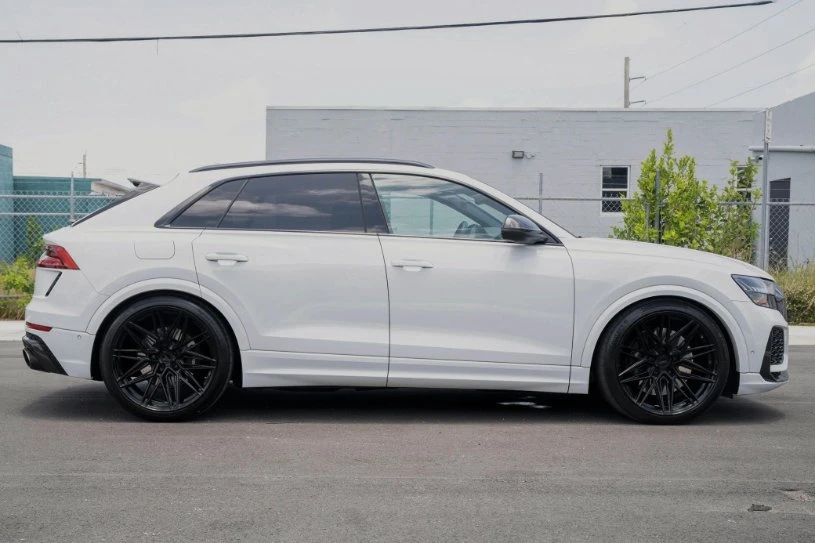 2023 Audi RS Q8 - Image 4 of 5
