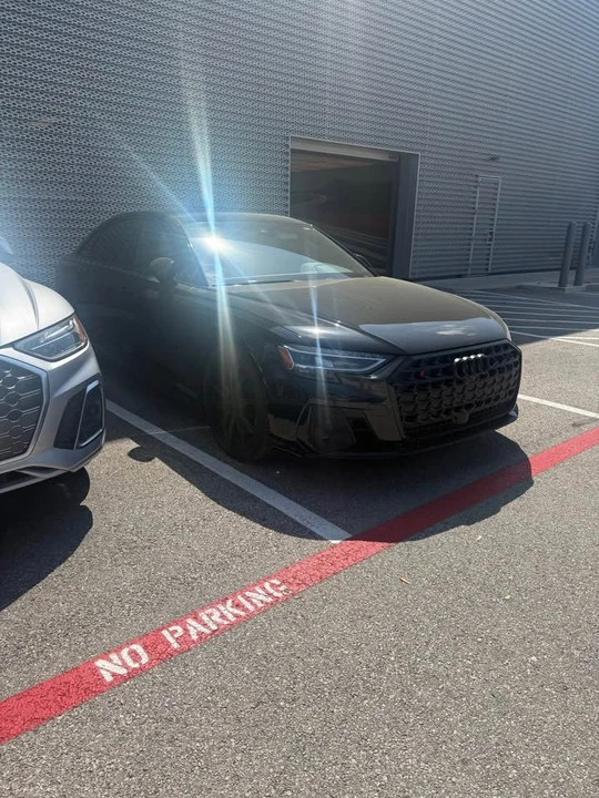 2023 Audi D5 S8 - Image 2 of 5