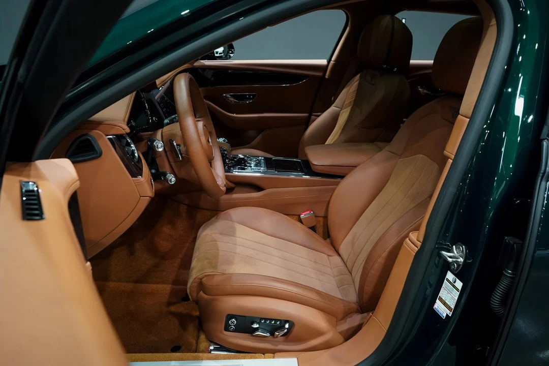 2023 Bentley Continental - Image 27 of 31