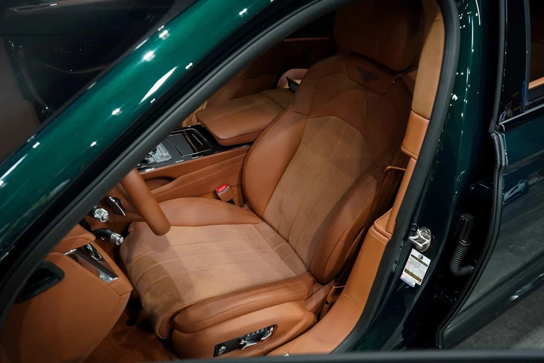 2023 Bentley Continental - Image 28 of 31