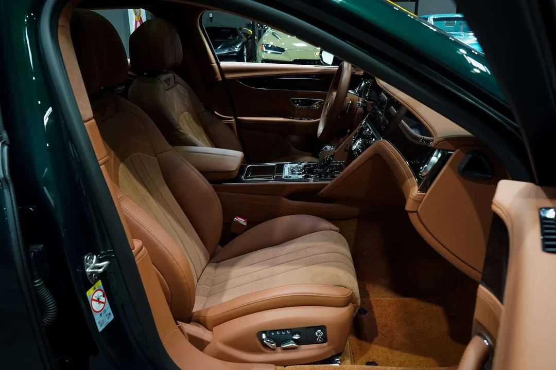 2023 Bentley Continental - Image 30 of 31