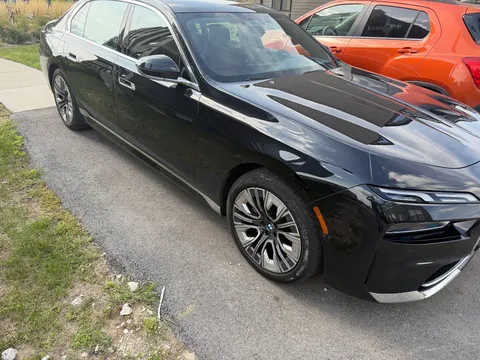 2023 BMW i7