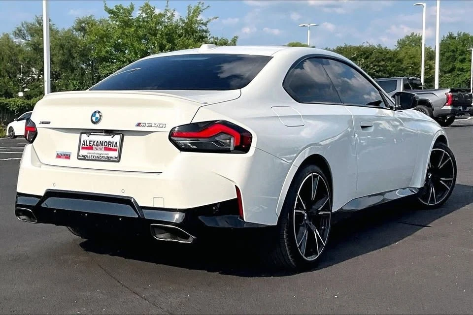 2023 BMW G42 M240i - Image 11 of 20