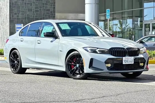2023 BMW 3 Series 330e Sedan 4D