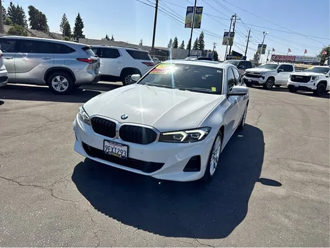 2023 BMW 3 Series 330i Sedan