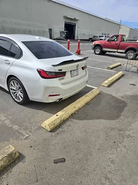2023 BMW 3 Series 330i xDrive Sedan 4D
