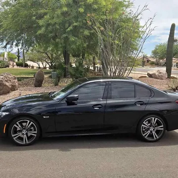 2023 BMW 330e Sedan