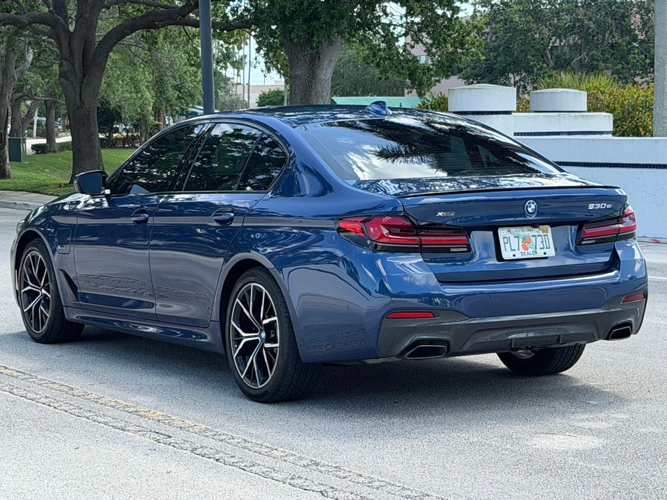 2023 BMW G30 5 Series Sedan - Image 14 of 31