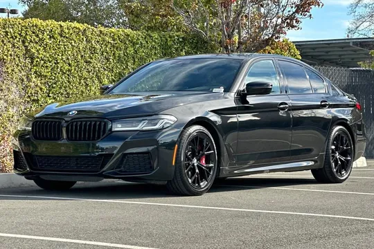 2023 BMW 530i