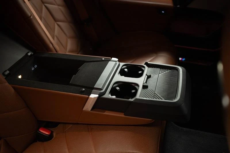 2023 BMW G70 7 Series - Image 16 of 20