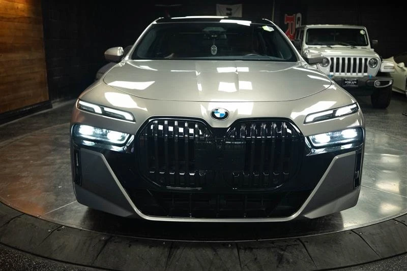 2023 BMW G70 7 Series - Image 2 of 20