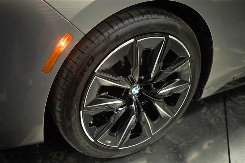 2023 BMW G70 7 Series - Image 3 of 20