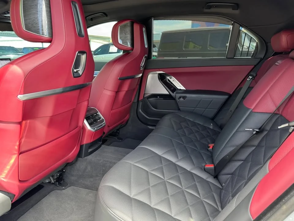 2023 BMW G70 7 Series - Image 13 of 20