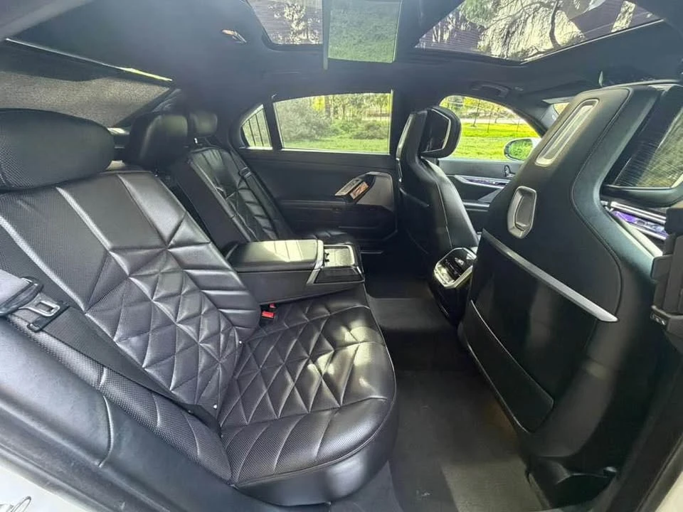 2023 BMW G70 7 Series - Image 11 of 19