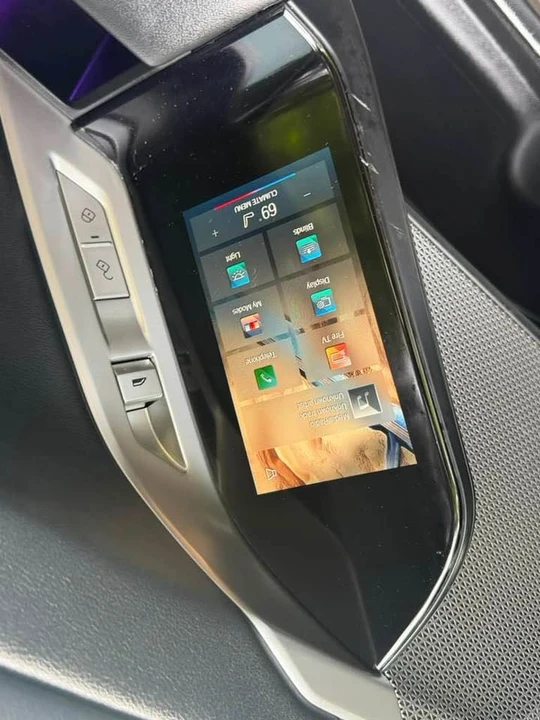 2023 BMW G70 7 Series - Image 15 of 19