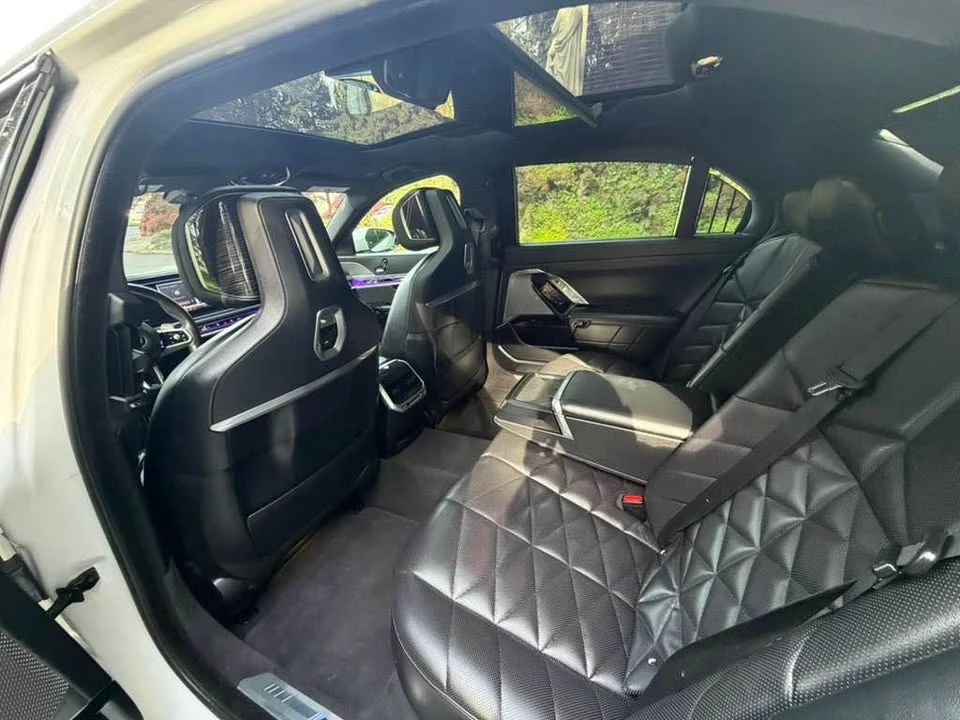 2023 BMW G70 7 Series - Image 8 of 19