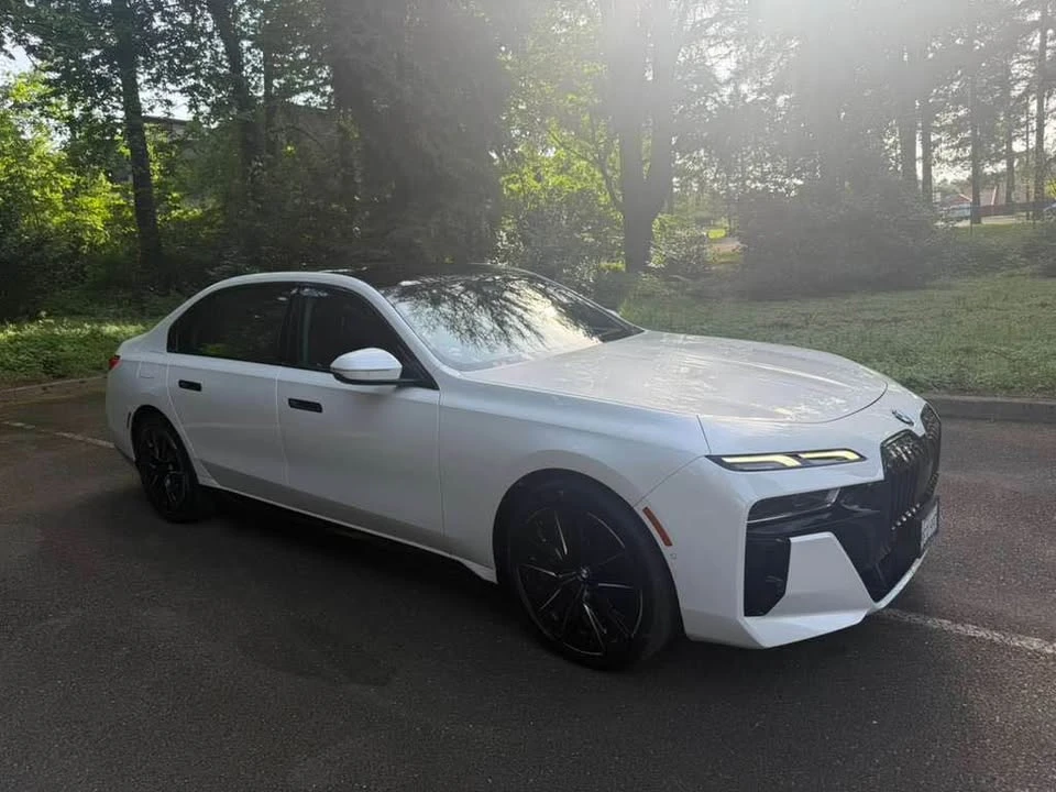 2023 BMW G70 7 Series - Image 3 of 19