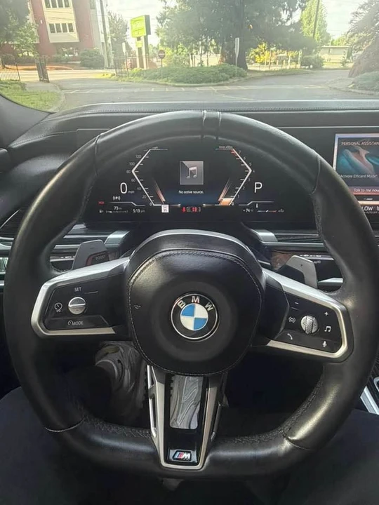 2023 BMW G70 7 Series - Image 18 of 19