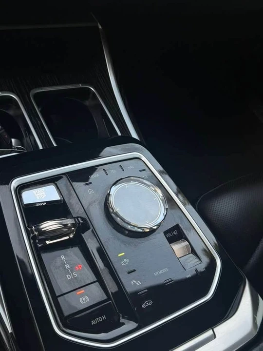 2023 BMW G70 7 Series - Image 19 of 19
