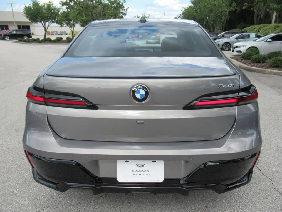 2023 BMW G70 7 Series - Image 4 of 12